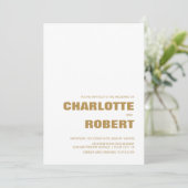 Moderne minimalistische gouden tekst bruiloft kaart (Staand voorkant)