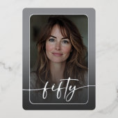 Moderne Minimalistische Grijze Foto Vijftigste Ver Folie Uitnodiging (Voorkant)