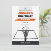 Moderne Minimalistische hoepel basketbal verjaarda Kaart (Staand voorkant)