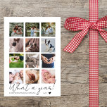 Moderne Minimalistische Jaar Foto Collage Feestdagenkaart<br><div class="desc">Stuur je persoonlijke kerstwensen naar familie en vrienden terwijl je enkele van je favoriete momenten van dit jaar laat zien! Deze moderne minimalistische kerstkaart met multi-foto collage bevat een collage van twaalf vierkante foto's en een mix van modern schrift en klassieke elegante typografie. Onderaan staat in elegant schrift 'Wat een...</div>