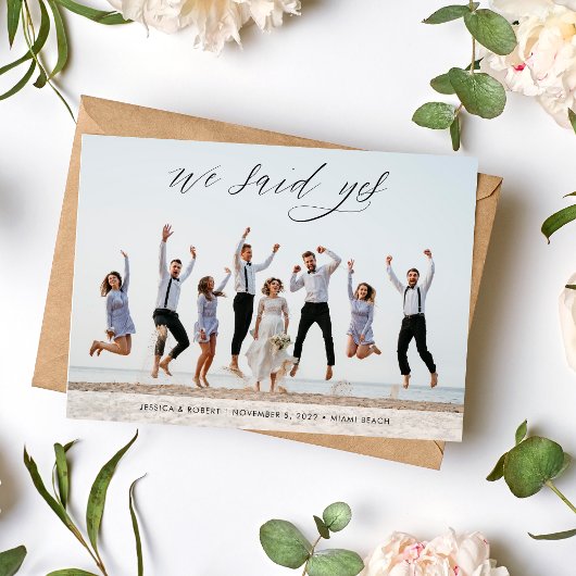 Moderne minimalistische kalligrafie Fotobruiloft Aankondiging