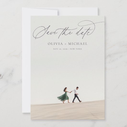 Moderne minimalistische kalligrafie Script foto Save The Date (Voorkant)