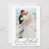 Moderne minimalistische kalligrafie-weduwfotoliefd bedankkaart (Voorkant)