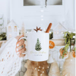 Moderne minimalistische kerstboom Vrolijk kerstfee Koffiemok<br><div class="desc">Dit is een moderne minimalistische vakantie cadeau label sjabloon met een prachtige waterverf groenblijvende boom en een elegante kalligrafie lettertype . De kleur van de kerstboom kan niet worden bewerkt en de tekst in het lettertype van de goudkalligrafie kan niet worden bewerkt (maar de kleur kan worden gewijzigd!) // Voor...</div>