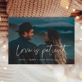 Moderne minimalistische Love is patient trouwupdat Aankondiging