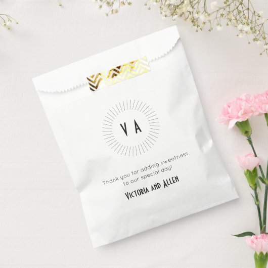 Moderne minimalistische monogram bruiloft bedankzakje (Gezegeld)