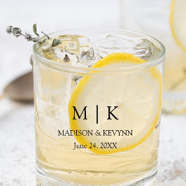 Moderne minimalistische monogram bruiloft whisky glas