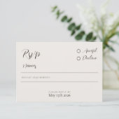 Moderne minimalistische neutrale kalligrafie RSVP- RSVP Kaartje (Staand voorkant)