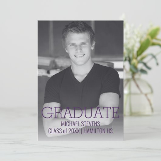 Moderne minimalistische Paarse art deco afstuderen Aankondiging (Staand voorkant)