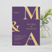 Moderne minimalistische Paarse gouden monogram bru Kaart (Staand voorkant)