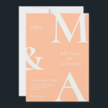 Moderne minimalistische perzik bruiloft kaart<br><div class="desc">Moderne minimalistische perzik bruiloft uitnodiging. Biedt een gedurfde monogram typografie en een minimaal grafisch ontwerp. Personaliseer tekst met alle details van uw speciale dag.</div>