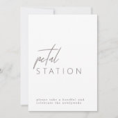 Moderne minimalistische Petal Station bruiloft tek Kaart (Voorkant)