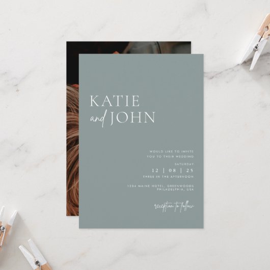 Moderne, minimalistische puinblauwe bruiloft foto kaart (Voorkant / Achterkant in situ)