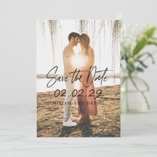 Moderne Minimalistische QR-code Foto Bruiloft Save The Date (Staand voorkant)