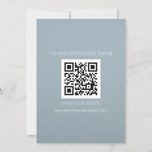 Moderne minimalistische QR-code Stusty Blue Weddin Save The Date (Achterkant)