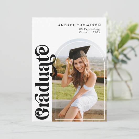 Moderne minimalistische retro Afstuderen foto Aankondiging (Staand voorkant)