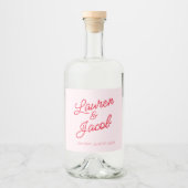 Moderne minimalistische roze en rode bruiloft likeurfles etiket (Voorkant)