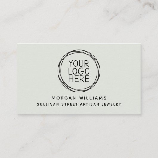 Moderne minimalistische Sage Green Logo QR-code Visitekaartje (Achterkant)