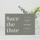 Moderne Minimalistische Sage Groene Bruiloft Save Save The Date (Staand voorkant)