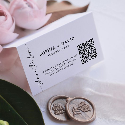 Moderne Minimalistische Script Capture The Love QR Kaart