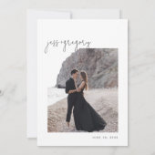 Moderne minimalistische Script Engagement Party Fo Kaart (Achterkant)