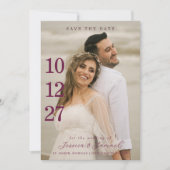 Moderne Minimalistische Script Plum Kleur Trouwfot Save The Date (Voorkant)