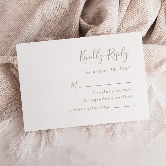 Moderne Minimalistische Script Taupe Bruiloft RSVP Kaartje