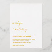 Moderne Minimalistische Script Wedding Real Folie Uitnodiging (Voorkant)