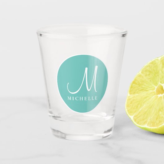 Moderne minimalistische Sjabloon Initiaal Monogram Shot Glas (Voorkant)