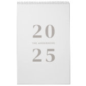 Moderne Minimalistische Taupe 2025 Familienaam Fot Kalender (Hoes)