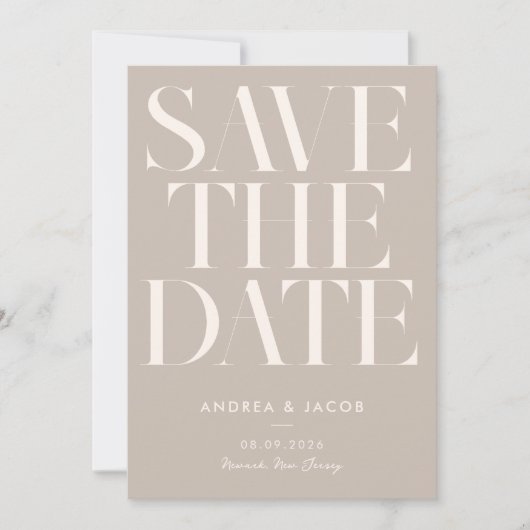 Moderne minimalistische taupe beige chique bruilof save the date (Voorkant)