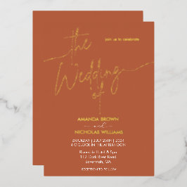 Moderne minimalistische terracotta en gouden bruil folie uitnodiging