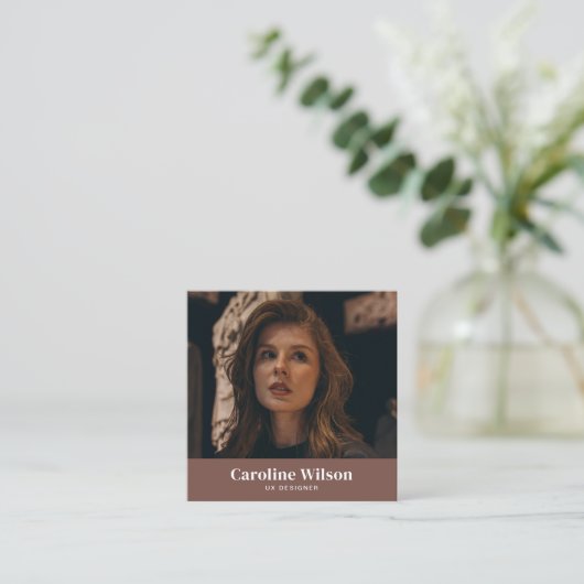 Moderne Minimalistische Terracotta QR Code Foto Vierkante Visitekaartje (Staand voorkant)