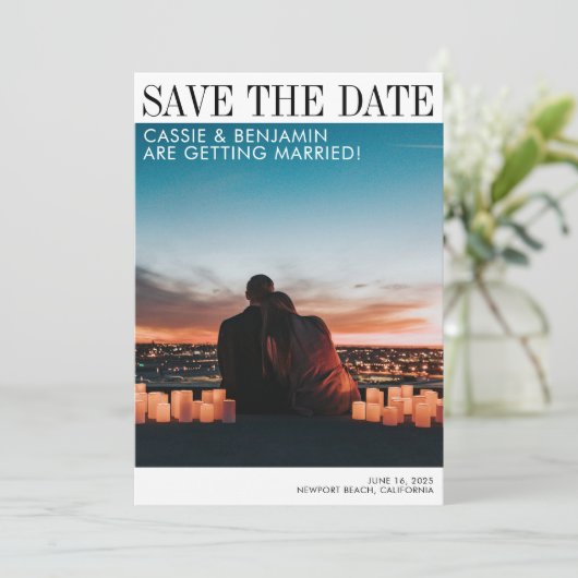 Moderne Minimalistische Tijdschriftstijl Save The Date (Staand voorkant)