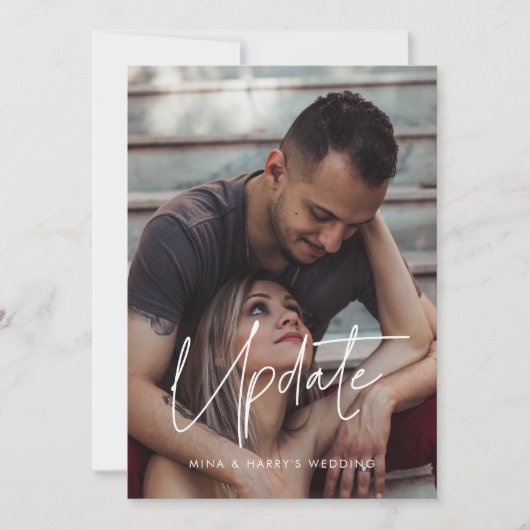 Moderne minimalistische trouwfoto-updatekaart aankondiging (Voorkant)