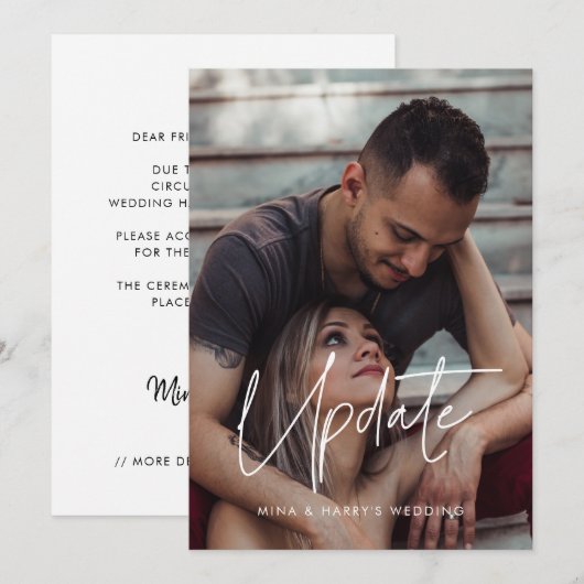 Moderne minimalistische trouwfoto-updatekaart aankondiging (Voorkant / Achterkant)