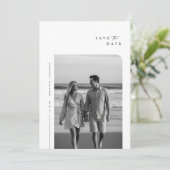 Moderne Minimalistische Typografie Foto Bruiloft Save The Date (Staand voorkant)