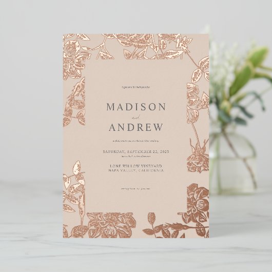 Moderne minimalistische vergulde Roos gouden bloem Folie Uitnodiging (Staand Voorkant)