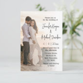 Moderne minimalistische vervaagde foto bruiloft kaart (Staand voorkant)