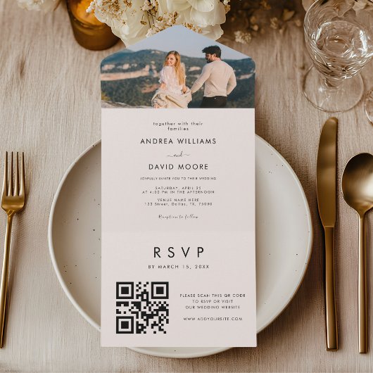 Moderne minimalistische videobeelden QR Code Chic  All In One Uitnodiging