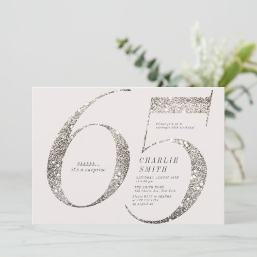 Moderne minimalistische witte partij, 65e verjaard kaart (Staand voorkant)