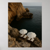 Moderne Minimalistische Witte Stoelen voor een Kus Poster (Voorkant)