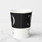 Moderne minimalistische zwart-wit 30e verjaardag papieren bekers (Rechts)