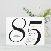 Moderne minimalistische zwart-wit 85ste verjaardag kaart (Staand voorkant)