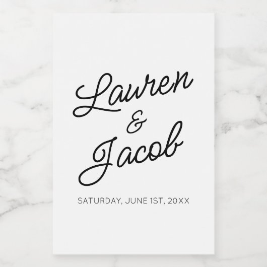 Moderne minimalistische zwart wit bruiloft mini wijn etiket (Enkel label)