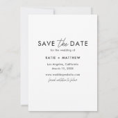 Moderne minimalistische zwart-wit trouwfoto save the date (Achterkant)