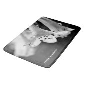 Moderne minimalistische zwart-witte bloem met vurs badmat (Gekanteld)