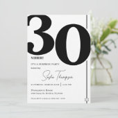 Moderne minimalistische zwarte 30e verjaardag uitn kaart (Staand voorkant)