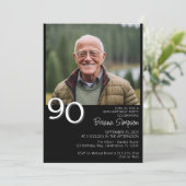 Moderne minimalistische zwarte 90e verjaardag kaart (Staand voorkant)