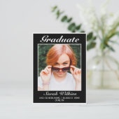 Moderne minimalistische zwarte Afstuderen aankondi Briefkaart (Staand voorkant)